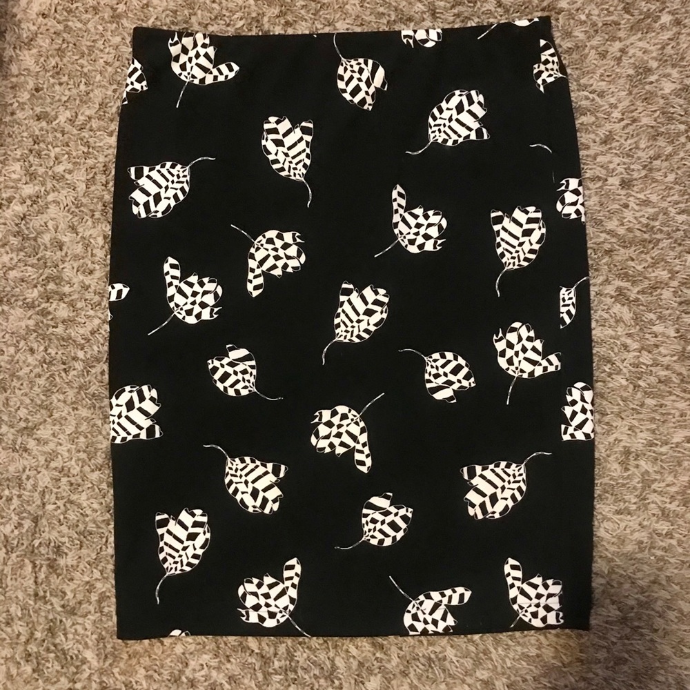 Vince Camuto Pencil Style Skirt